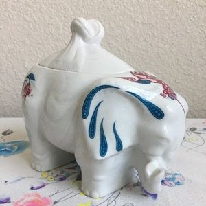 Elizabeth Arden Lidded Porcelain Elephant